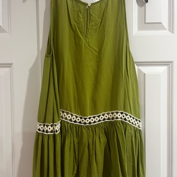 Umgee Green Lace Sleeveless Blouse - Picture 4 of 5